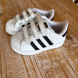 Adidas superstar sneakers toddler size 5